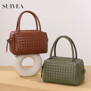 กระเป๋าแฟชั่นทอมือรูปดาวแนวยุโรปและอเมริกาแบบเดียวกันปลอกหมอนขนมปังปิ้ง2024กระเป๋าสะพายพาดลำตัวแบบใหม่ - Product Image 5