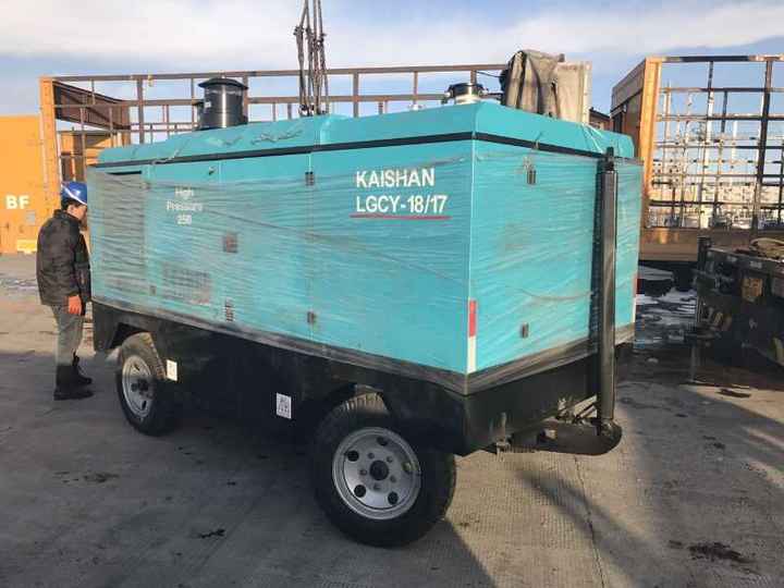 750CFM Diesel Rock Drilling Compressor - Portable & Efficient