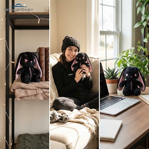 El Mejor Peluche de Conejo Gótico Negro y Rosa Personalizado Certificado, Animal de Peluche Oscuro y Adorable con Bordado de Corazón Roto, Fábrica OEM ODM - Product Image 5