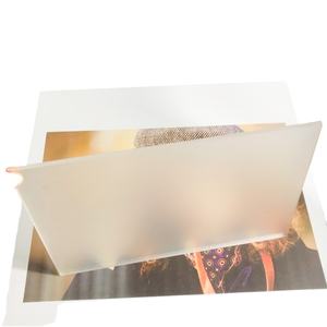 Feuille acrylique givrée et mate à faible puce adaptée à la découpe au jet d'eau pour des conceptions complexes - Product Image 1