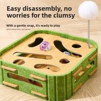 Griffoir pour chat en bois moderne multifonctionnel, boîte de jeu interactive avec plumes et balle en peluche pour chats d'intérieur
