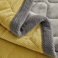 Plaid matelassé en flanelle double couche ultra douce et chaude, en polaire corail 100 % polyester, motif marin, effet pop-corn, pour lit et canapé, toutes saisons