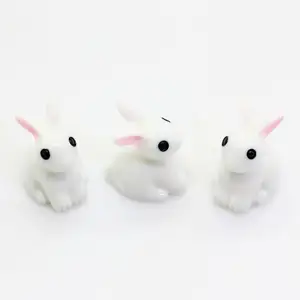 100個の白いかわいい素敵なウサギのミニチュアガーデン装飾置物樹脂動物カボション家の装飾家