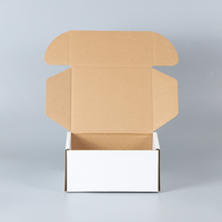 Boîte d'emballage cadeau portable brève blanche boîte cadeau en papier de carton ondulé en gros personnalisation acceptée