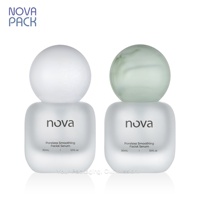 Flacon pompe en verre dépoli de 30 ml (1 oz) au design carré minimaliste pour sérum et crème cosmétique, avec bouchon sphérique vert marbré