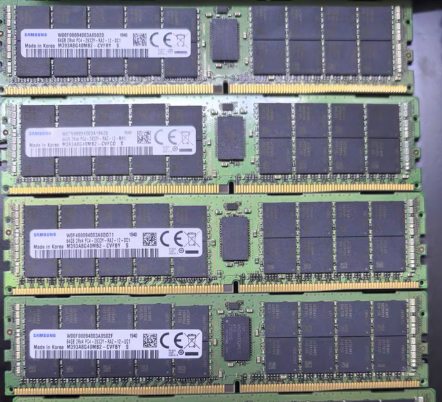M393A8G40MB2-CVF DDR4 Server Memory 64G 2RX4 PC4-2933Y RDIMM