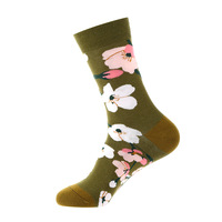 Vente en gros de chaussettes pour femmes en coton respirant floral esthétique fantaisie pour un usage quotidien avec logo sur le corps