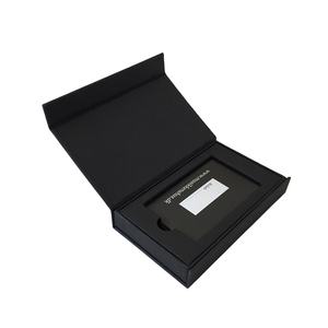 Boîte à cartes de visite en papier noir personnalisée avec fermeture magnétique, emballage de luxe pour cartes de crédit - Product Image 3