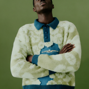 Maglione Polo da Uomo con Stampa Nuvole e Logo Personalizzato, Dettaglio Ricamato Blu Piscina, Vestibilità Comoda, Casual e Alla Moda con Bottoni - Product Image 3