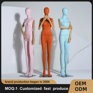 Maniquíes de Alta Gama Femeninos y Masculinos de <span class=keywords><strong>Cuerpo</strong></span> Completo Modelo de Fibra de Vidrio para Tienda - Product Image 3
