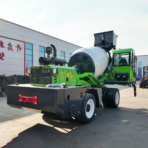 Bétonnière autochargeante mobile chinoise 2m³ – <span class=keywords><strong>Camion</strong></span> malaxeur à béton efficace au <span class=keywords><strong>prix</strong></span> <span class=keywords><strong>d</strong></span>'usine - Product Image 2