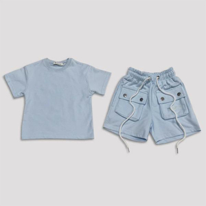 Conjuntos de Ropa de Lana a Cuadros para Niños Pequeños, Camisetas Personalizadas con Logotipo Bordado, Pantalones Cortos con Bolsillos Tipo Cargo y Conjunto de Camisa - Product Image 4