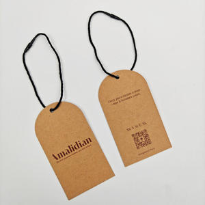 Etiquetas Colgantes Ecológicas de Papel Kraft de Lujo Reciclado Personalizadas con Acabado en Relieve y Logotipo Impreso en Serigrafía para Bolsas de Ropa y Zapatos - Product Image 5