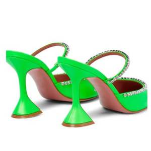 Chaussures Pour <span class=keywords><strong>Les</strong></span> Femmes 2025 nueva moda Sapato Transparente Diamond Pumps zapatos PU PVC tacones transparentes para damas sexy - Product Image 5