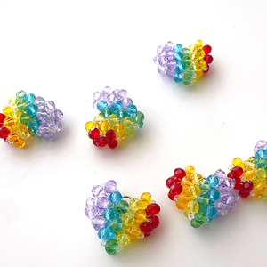 Breloque Cœur Perlée Arc-en-ciel |   Pendentif en perles de cristal fait main pour bijoux, porte-clés, sangles de téléphone et boucles d'oreilles |   Boucle en acier inoxydable - Product Image 3
