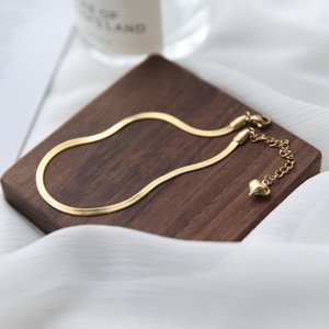 Nueva Tobillera de Acero Inoxidable Chapada en Oro PVD de 18K para Mujer |   Diseño minimalista de cadena de serpiente |   Hipoalergénico y Resistente a la Decoloración - Product Image 4