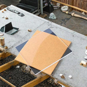 แผ่นอะคริลิค PMMA โปร่งใสสูงเป็นมิตรกับสิ่งแวดล้อม50มม. พื้นผิวมันวาวสูงสำหรับการใช้งานแสงกลางแจ้งพลาสติกตัดแบบกำหนดเอง - Product Image 1