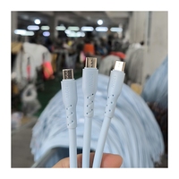 Câbles OEM Bold 6A 120W PVC Type C Câble de données USB à chargement rapide pour téléphones mobiles Câbles de chargeur en plastique personnalisés