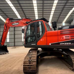 Excavatrice Doosan DX225 robuste, fiable et durable à haute capacité pour l'extraction minière en grande <span class=keywords><strong>fosse</strong></span>, le brisage de roches et le transport - Product Image 1