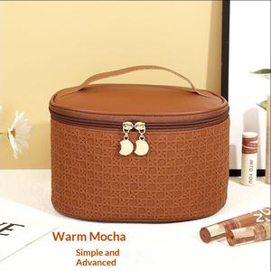 Bolsa de cosméticos de piel sintética con diseño de cuadrícula, impermeable, duradera, ligera, fácil de limpiar, espaciosa, para viajes - Product Image 5