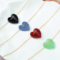 Collar de Plata de Ley 925 con Baño de Oro de 18K, Piedra Preciosa Natural, Ágata Roja en Forma de Medio Corazón Plegable