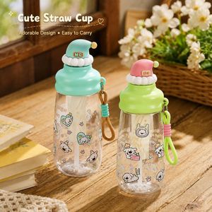 Vaso de Plástico de 700 ml con Diseño de Gorro de Santa Claus Navideño, con Correa para el Cuello, Antiderrames, Antigolpes, Taza Infantil con Dibujos Animados, Taza de Viaje - Product Image 3