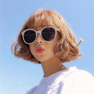 Lunettes de soleil polarisées rondes rétro, monture blanche intégrale, UV400, mode féminine pour l'extérieur 2024 - Product Image 1