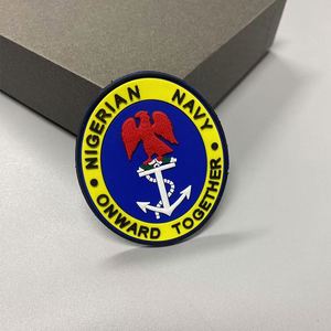 Patch PVC personnalisé en caoutchouc souple avec logo 3D, transfert par presse à chaud, à coudre, avec velcro, gaufré - Product Image 2