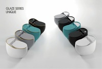 WC moderne de haute qualité avec lignes, en porcelaine, monobloc, couleur céramique, cuvette de toilette