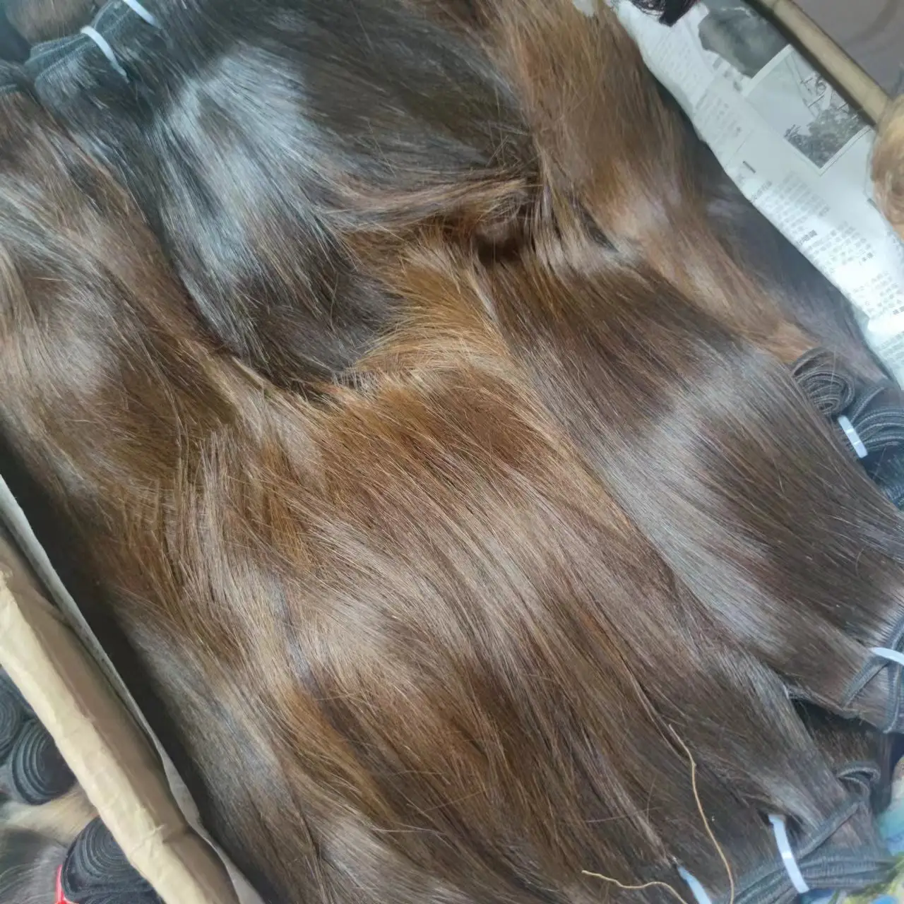 Letsfly Vente en gros Cheveux humains tressés d'origine vietnamienne 12A naturels 100 g/pcs Mix Moka Couleur Soyeuse Droite Faisceaux En Stock