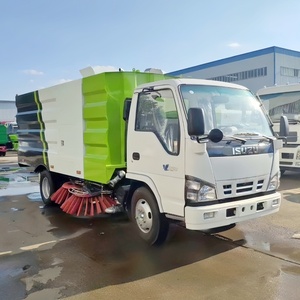 Camión barredor de calles con aspiradora ISUZU, con motor y bomba, barredor de pisos para uso en interiores y exteriores, barredor de calles eficiente - Product Image 2