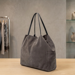 BS INTERNATIONAL – Sacs à main pochette pour femme en cuir véritable 100 %, imperméables et thermiques, avec logo personnalisé, deux sangles et fermeture éclair - Product Image 2