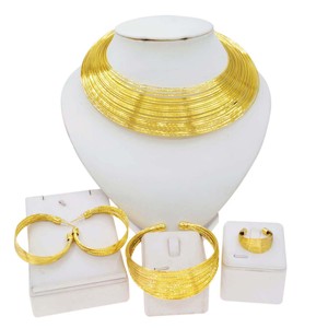 Venta al por mayor traje 18 quilates chapado en <span class=keywords><strong>oro</strong></span> conjunto de joyas última moda nuevos pendientes anillo collar brazalete boda fiesta joyas - Product Image 1