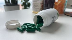 Oem ODM nhãn hiệu riêng bổ sung tinh khiết Sản phẩm tự nhiên 95% <span class=keywords><strong>HCA</strong></span> thuốc Garcinia Cambogia chiết xuất màu xanh lá cây viên nang - Product Image 3