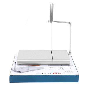 Gadget de <span class=keywords><strong>cuisine</strong></span> : Trancheuse et coupe-fromage à beurre avec 6 fils de rechange supplémentaires et échelle de taille précise sur la planche à découper - Product Image 5
