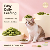 Biscuits lyophilisés à l'herbe pour chats OEM ODM – Friandises naturelles pour animaux de compagnie, aide contre les boules de poils et soutien de la santé intestinale, formule équilibrée pour l'entretien du pelage