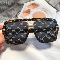 2025 nouvelle marque de luxe surdimensionné une pièce carré lunettes de soleil pour femmes Vintage impression lentille lunettes de soleil pour hommes rouge rose Champagne