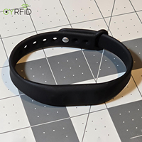 En stock, bracelet NFC étanche avec puce F08/213 13,56 MHz, échantillon de bracelet en silicone RFID pour l'identité numérique