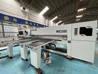 Scie à table horizontale automatique robuste pour la coupe du bois avec moteur de 16,5 kW
