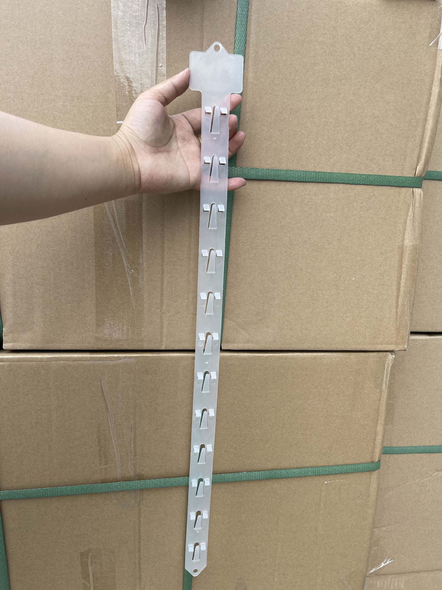 โปร่งใสไม่มีตะขอ