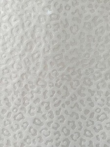 Rollo de tela de microfibra de poliéster de tela en relieve a precio barato de fábrica - Product Image 3
