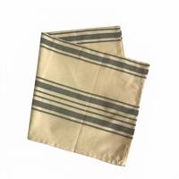 Serviettes en Gros Blanches Rayées – Taille Personnalisée, Design Élégant à Rayures – Qualité Hôtelière et Restauration