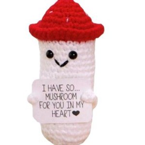 Nouvelle poupée pingouin au crochet fait main, jouet tricoté à l'expression amusante avec décor de bière, ornement animal positif fini fait main - Product Image 3