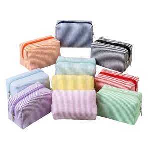 Bolsa de Cosméticos de Gran Capacidad, Estilo Seersucker, con Rayas, para Viaje, Neceser para Mujer, Organizador de Maquillaje Bordado - Product Image 2