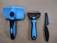Nouveauté : Brosse autonettoyante 3-en-1 et ensemble de peignes double face anti-poils pour chats et chiens
