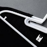 Cintre coréen moderne en plastique, style simple sans trace, pour hommes et femmes, compatible sacs