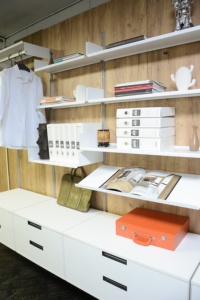 2026 Mới Tùy Chỉnh Float Tối Giản Kệ Tường Có Thể Điều Chỉnh Nhôm Đường Sắt Trắng Treo Tường Phòng Khách Kệ Cho Trang Trí Nội Thất - Product Image 2