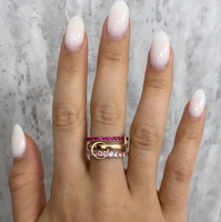 Ineinandergreifende 18K Vergoldete Messing Stapelbare Gold-Rhodium-Plattierte Bänder Rubinrote CZ Rosa Steine Ring Damenschmuck