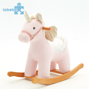 unicornio promoción lista silla preciosos caballitos de madera de felpa premium con alas - Product Image 3