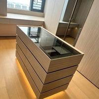 Table îlot moderne pour dressing avec portes vitrées, style luxe léger, en bois, rangement multifonctionnel, mobilier de maison